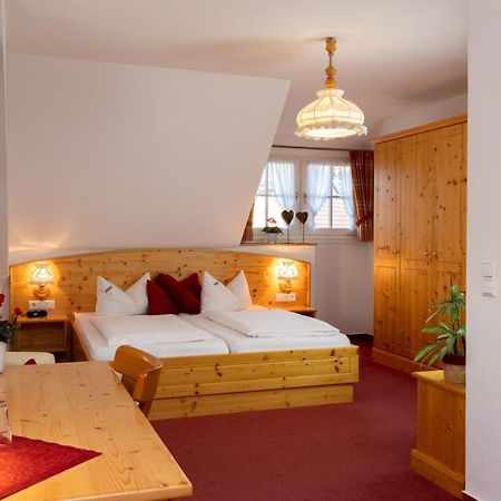 Landgasthof Baeren Kirchzarten Bagian luar foto